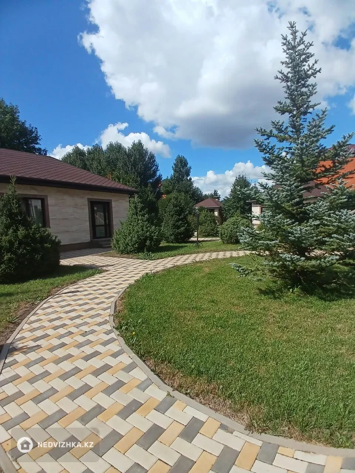 6-комнатный дом, 24 соток, 678 м², фотография 2