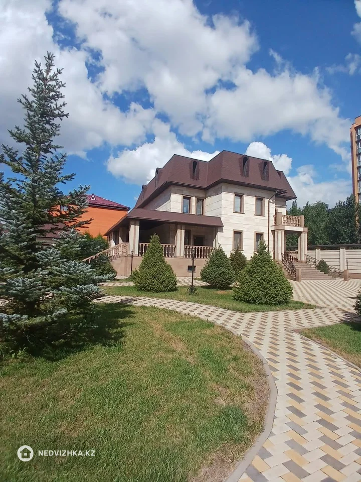 6-комнатный дом, 24 соток, 678 м²