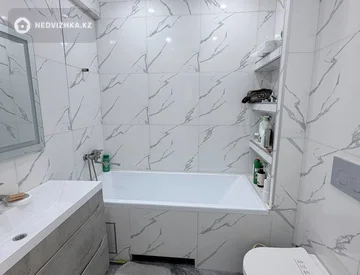 2-комнатная квартира, этаж 10 из 10, 69 м², миниатюра 12