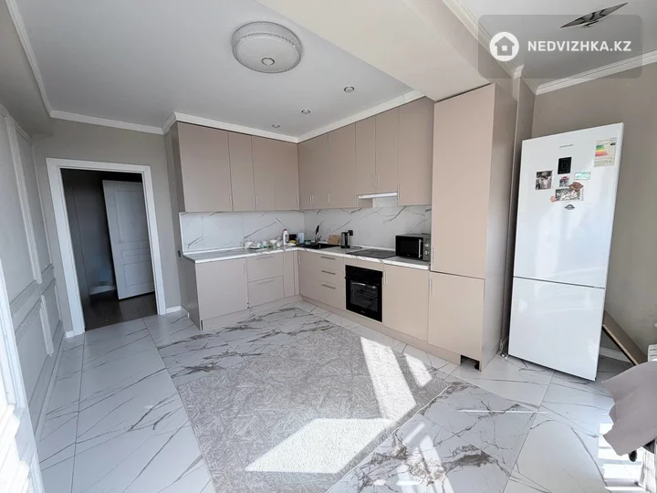 2-комнатная квартира, этаж 10 из 10, 69 м², фотография 5
