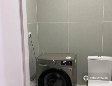 3-комнатная квартира, этаж 5 из 14, 84 м², миниатюра 10