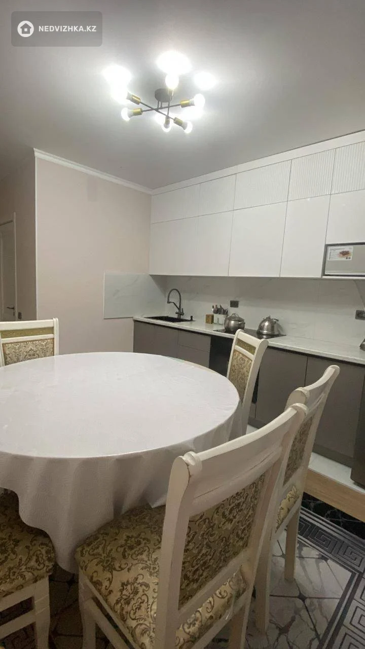 3-комнатная квартира, этаж 5 из 14, 84 м², фотография 3