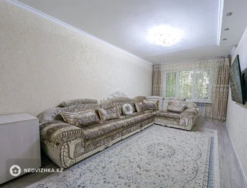 4-комнатная квартира, этаж 1 из 5, 74 м², миниатюра 1