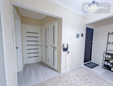 4-комнатная квартира, этаж 1 из 5, 74 м², миниатюра 4
