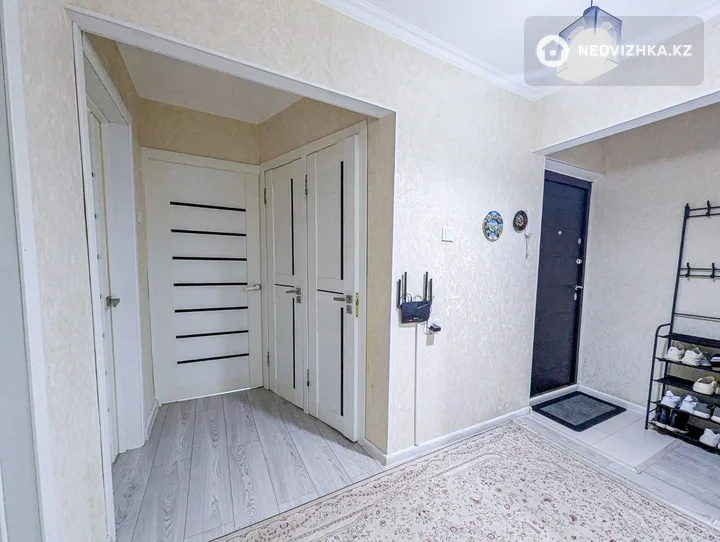4-комнатная квартира, этаж 1 из 5, 74 м², фотография 4