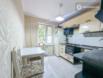 4-комнатная квартира, этаж 1 из 5, 74 м², миниатюра 9