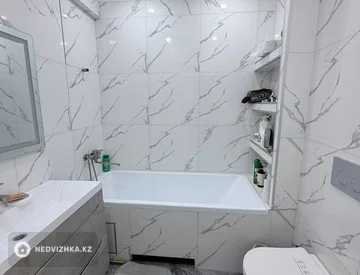 2-комнатная квартира, этаж 10 из 10, 69 м², миниатюра 12