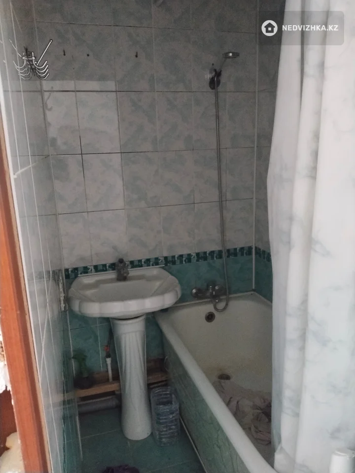3-комнатная квартира, этаж 5 из 5, 63 м², фотография 3