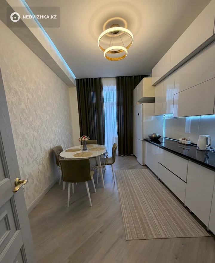 2-комнатная квартира, этаж 10 из 15, 76 м²