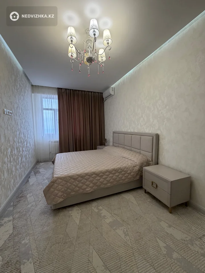2-комнатная квартира, этаж 10 из 15, 76 м², фотография 3
