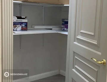 2-комнатная квартира, этаж 10 из 15, 76 м², миниатюра 2