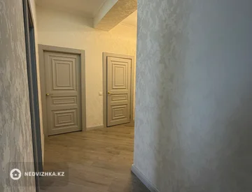 2-комнатная квартира, этаж 10 из 15, 76 м², миниатюра 10