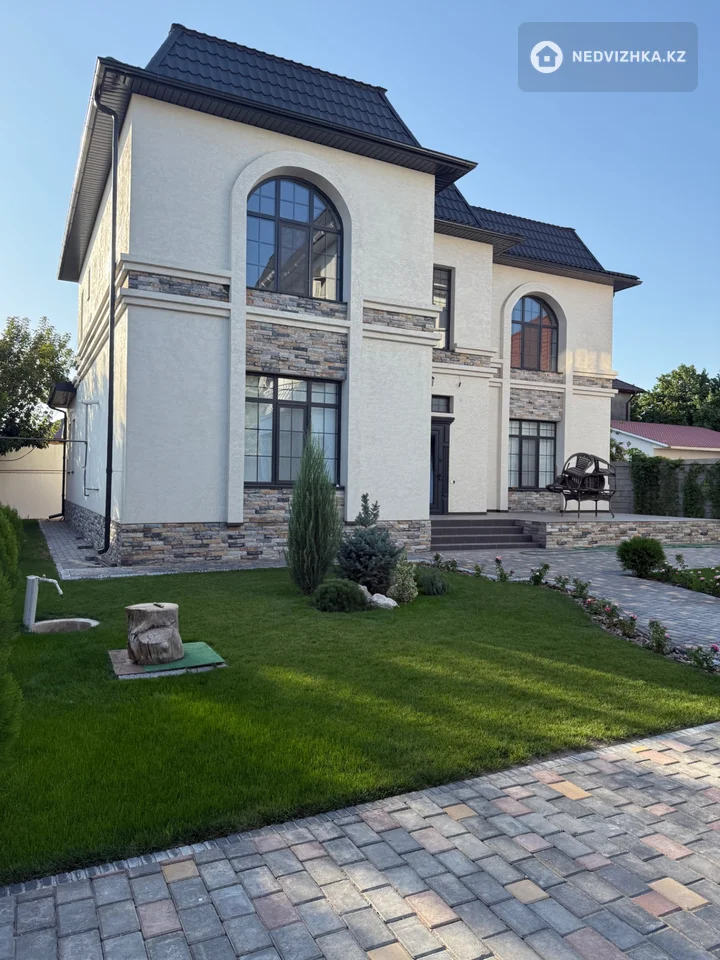 6-комнатный дом, 7 соток, 300 м², фотография 3