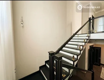 6-комнатный дом, 7 соток, 300 м², миниатюра 8