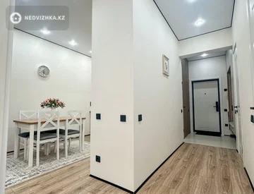 2-комнатная квартира, этаж 3 из 6, 57 м², миниатюра 3