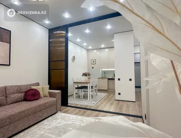 2-комнатная квартира, этаж 3 из 6, 57 м², миниатюра 1