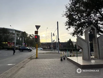 2-комнатная квартира, этаж 2 из 5, 44 м², На длительный срок, миниатюра 3