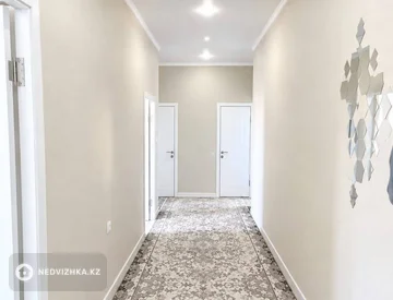 3-комнатная квартира, этаж 7 из 10, 100 м², миниатюра 2