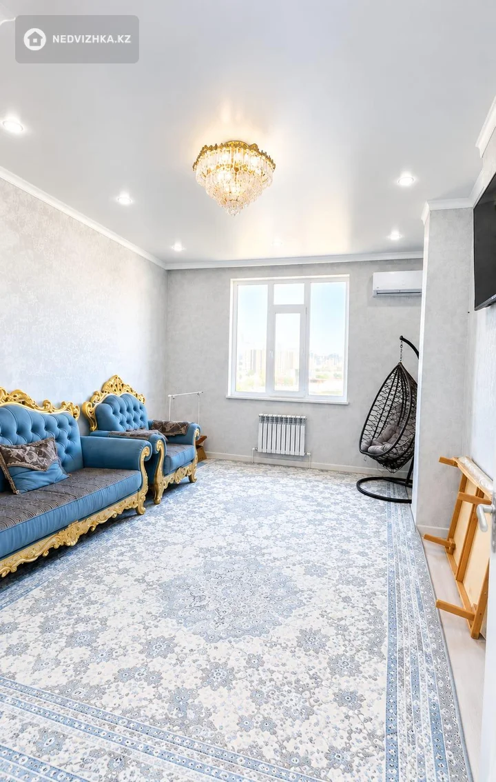 3-комнатная квартира, этаж 7 из 10, 100 м², фотография 4