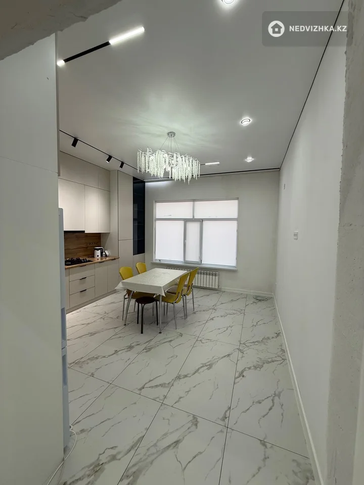 5-комнатный дом, 175 соток, 175 м², фотография 2