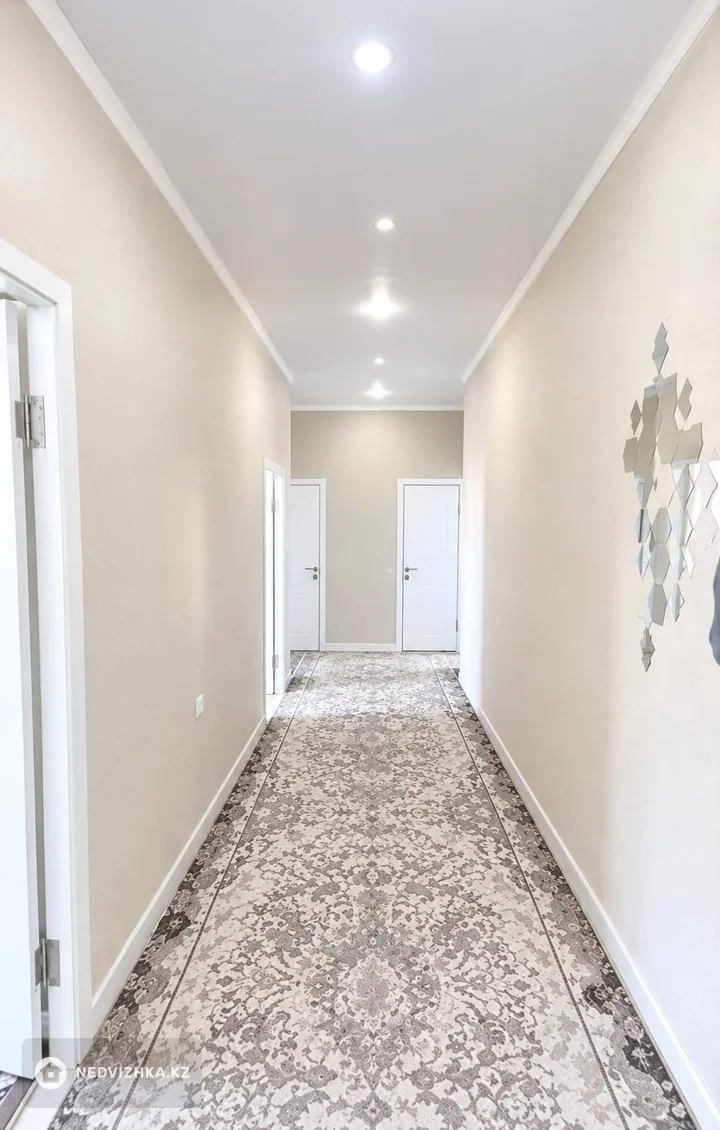 3-комнатная квартира, этаж 7 из 10, 100 м², фотография 2