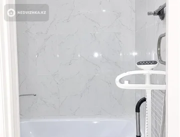 3-комнатная квартира, этаж 7 из 10, 100 м², миниатюра 9