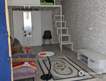 2-комнатная квартира, этаж 3 из 6, 49 м², миниатюра 1