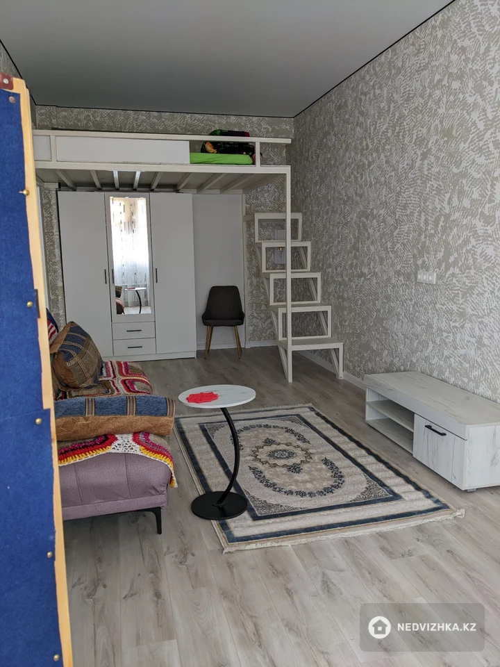 2-комнатная квартира, этаж 3 из 6, 49 м²