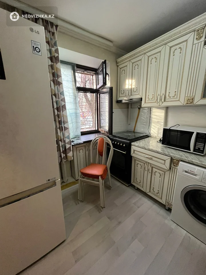 3-комнатная квартира, этаж 1 из 4, 60 м², На длительный срок, фотография 2