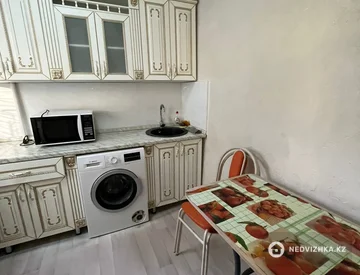 3-комнатная квартира, этаж 1 из 4, 60 м², На длительный срок, миниатюра 5