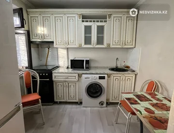 3-комнатная квартира, этаж 1 из 4, 60 м², На длительный срок, миниатюра 10