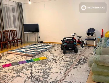 2-комнатная квартира, этаж 5 из 5, 99 м², миниатюра 1