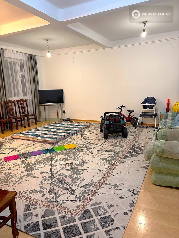 2-комнатная квартира, этаж 5 из 5, 99 м²