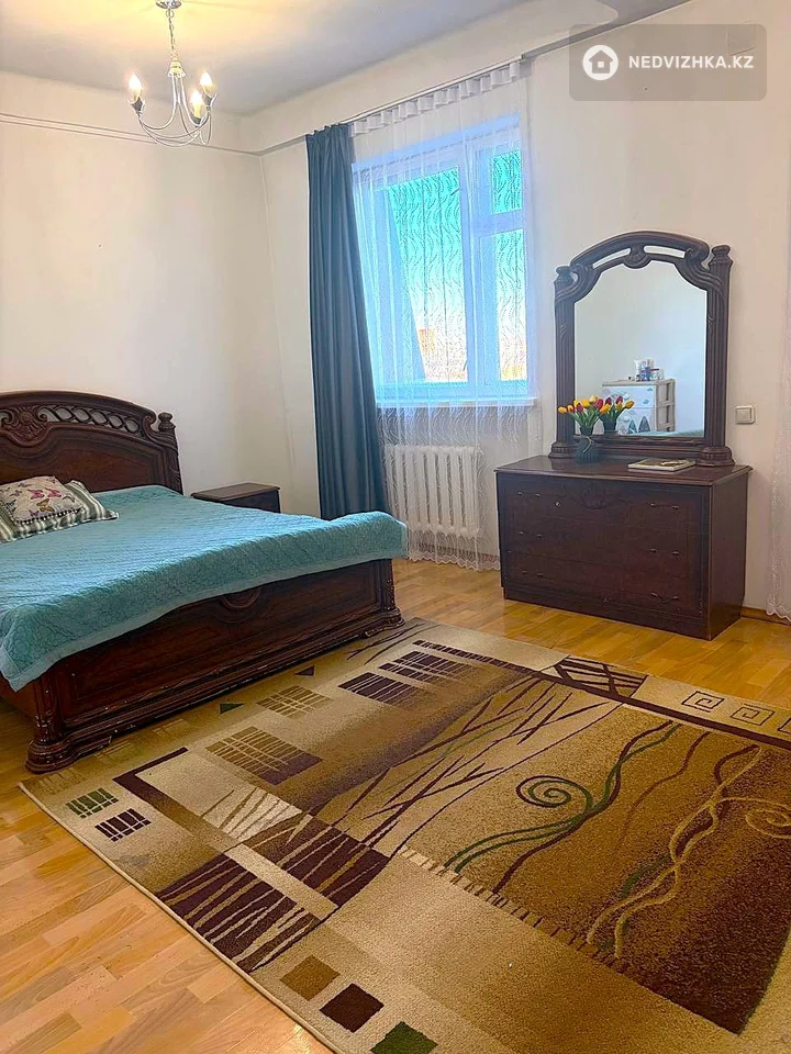 2-комнатная квартира, этаж 5 из 5, 99 м², фотография 3