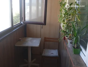 3-комнатная квартира, этаж 4 из 5, 88 м², миниатюра 2
