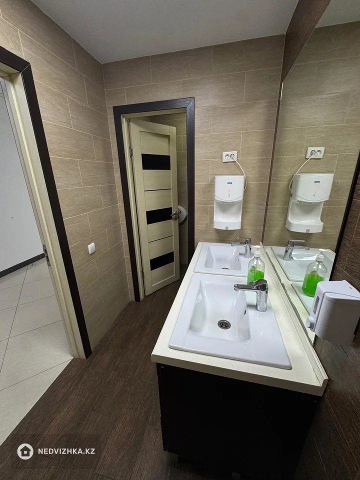 Офис, этаж 10 из 10, 24 м², На длительный срок, фотография 3