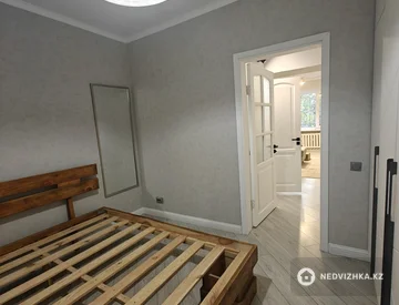 2-комнатная квартира, этаж 2 из 5, 49 м², миниатюра 3