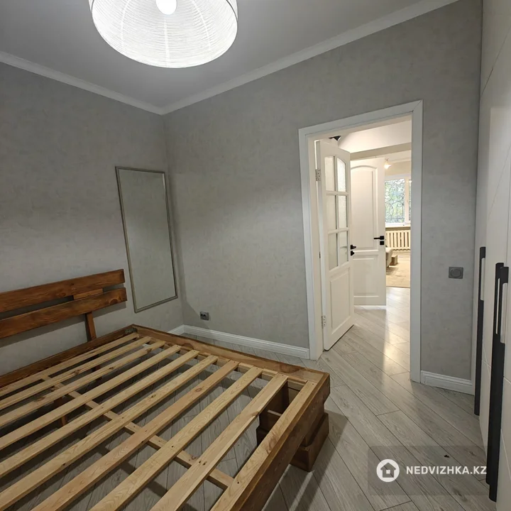 2-комнатная квартира, этаж 2 из 5, 49 м², фотография 3