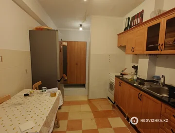 2-комнатная квартира, этаж 2 из 5, 49 м², миниатюра 12
