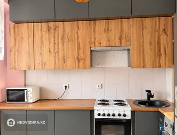 1-комнатная квартира, этаж 9 из 9, 40 м², миниатюра 2