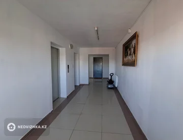 4-комнатная квартира, этаж 11 из 13, 80 м², миниатюра 4