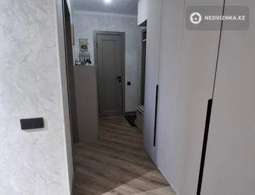 4-комнатная квартира, этаж 11 из 13, 80 м², миниатюра 5