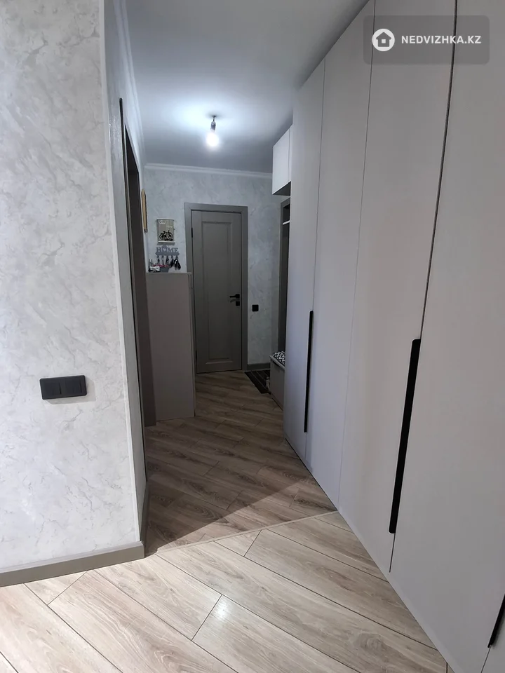 4-комнатная квартира, этаж 11 из 13, 80 м², фотография 5