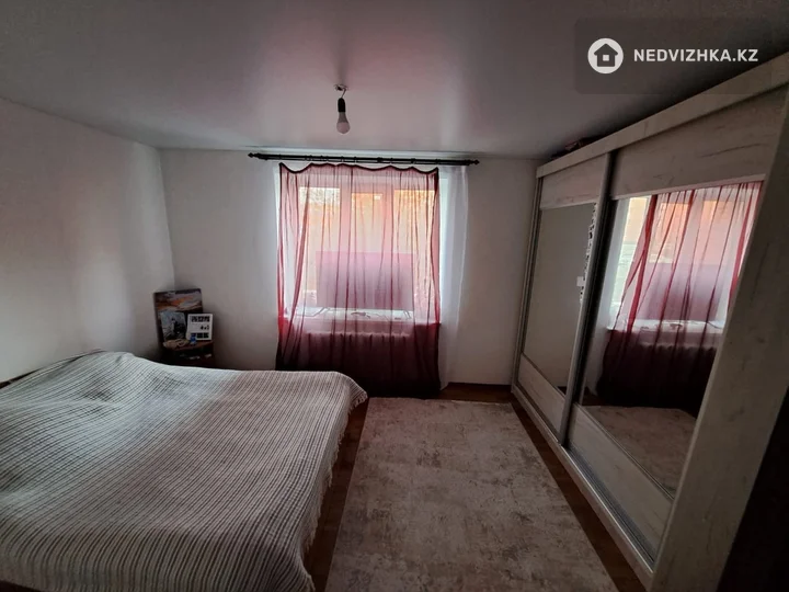 2-комнатная квартира, этаж 1 из 5, 57 м²