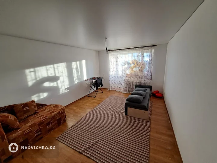 2-комнатная квартира, этаж 1 из 5, 57 м², фотография 2