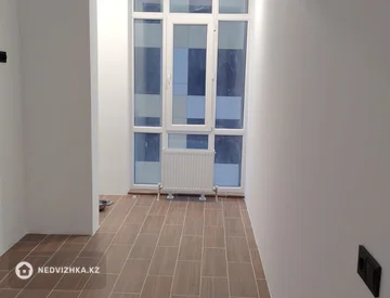 1-комнатная квартира, этаж 4 из 9, 38 м², миниатюра 3