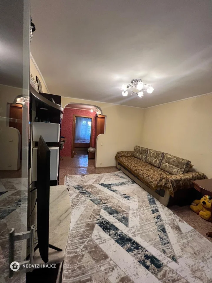 3-комнатная квартира, этаж 3 из 6, 61 м², фотография 4