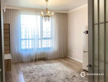 2-комнатная квартира, этаж 10 из 12, 47 м², миниатюра 3