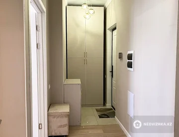 2-комнатная квартира, этаж 10 из 12, 47 м², миниатюра 6