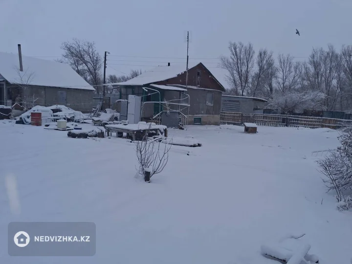 2-бөлмелі үй, 6 соттық, 35 м²